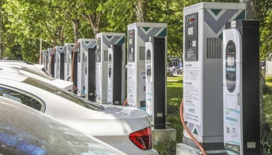 汽車充電樁加盟利潤分析，輕松實(shí)現(xiàn)財(cái)富夢想