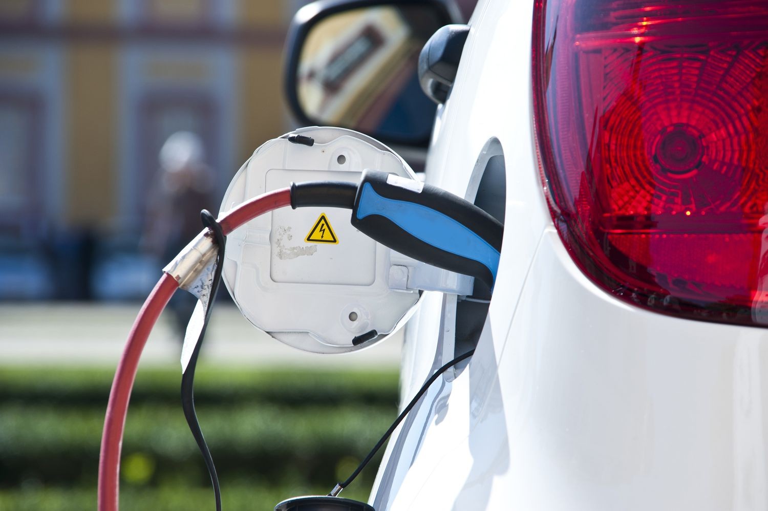 建個汽車充電站需要哪些資質？一篇文章為你解答